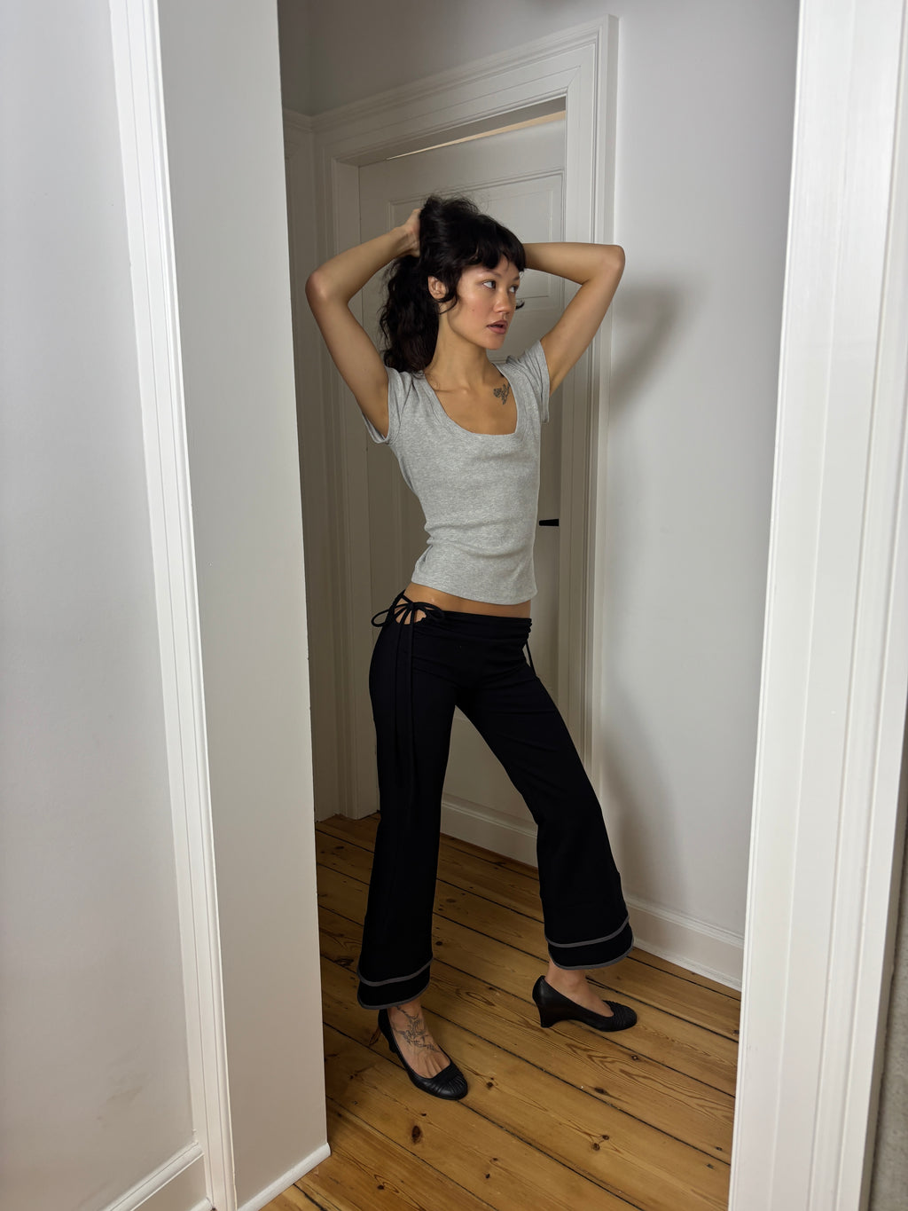 POLLY TEE GREY RIB