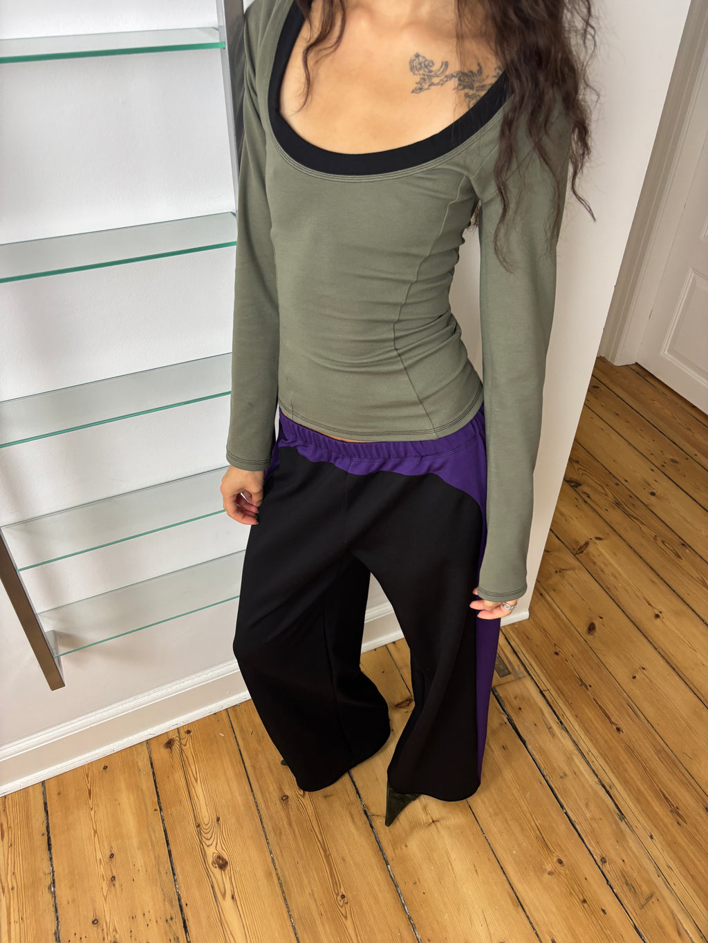 CHARLI TOP OLIVE GREEN
